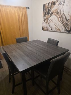 Counter Height Dining Table with 4 Chairs