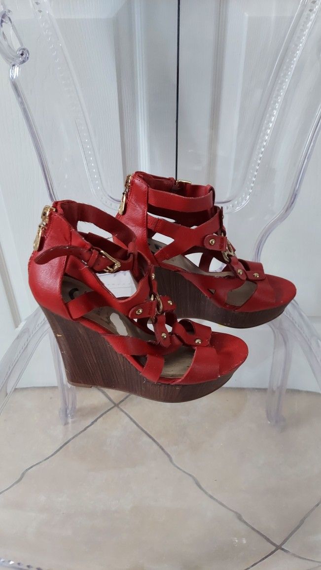 GUESS WOMEN'S 5.5 SHOES
