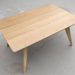 Excellent Like New MCM style 34” wide mid-sized Wood coffee table