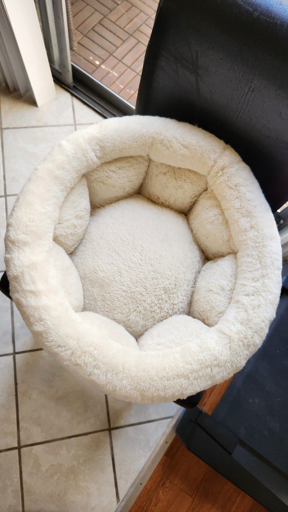 Round Donut Cat or Dog Cushion Bed