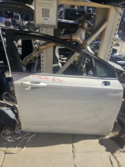 Ford fusion right door Oem