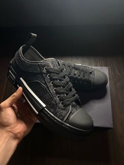 Dior b23
