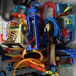 Hot Wheels Tracks