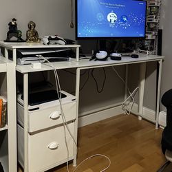 White Desk 