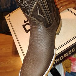 Bronzer Boots