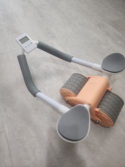 Exercise Machine (Ab Roller)