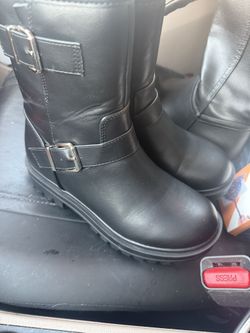 Women’s Boots 7.5