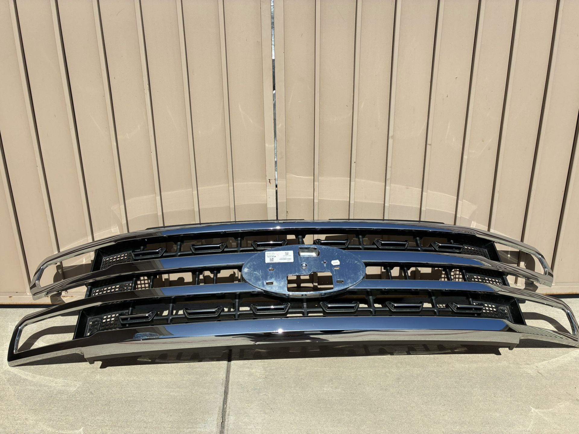 2023 Ford F250 Lariat grill