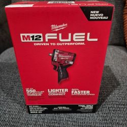 Stubby Impact M12 Milwaukee 3/8"