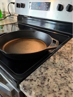 Lodge 12” Cast Iron Skillet – Good Condition