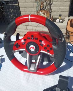 NINTENDO SWITCH MARIO KART RACING WHEEL WITH PEDALS