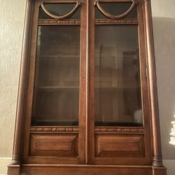 Stunning Antique Tiger Oak Cabinet 