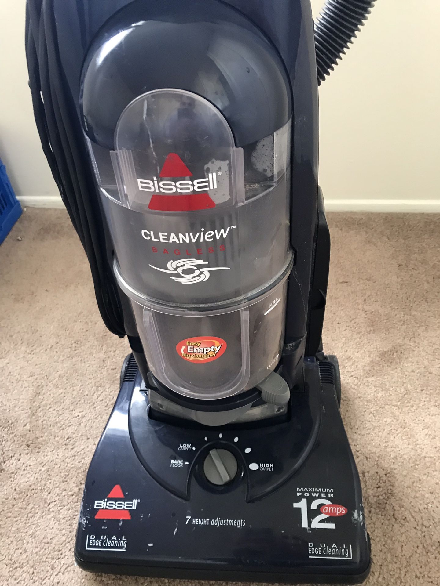 Bissell CleanView Upright Bagless Vacuum Model 8990W for Sale in