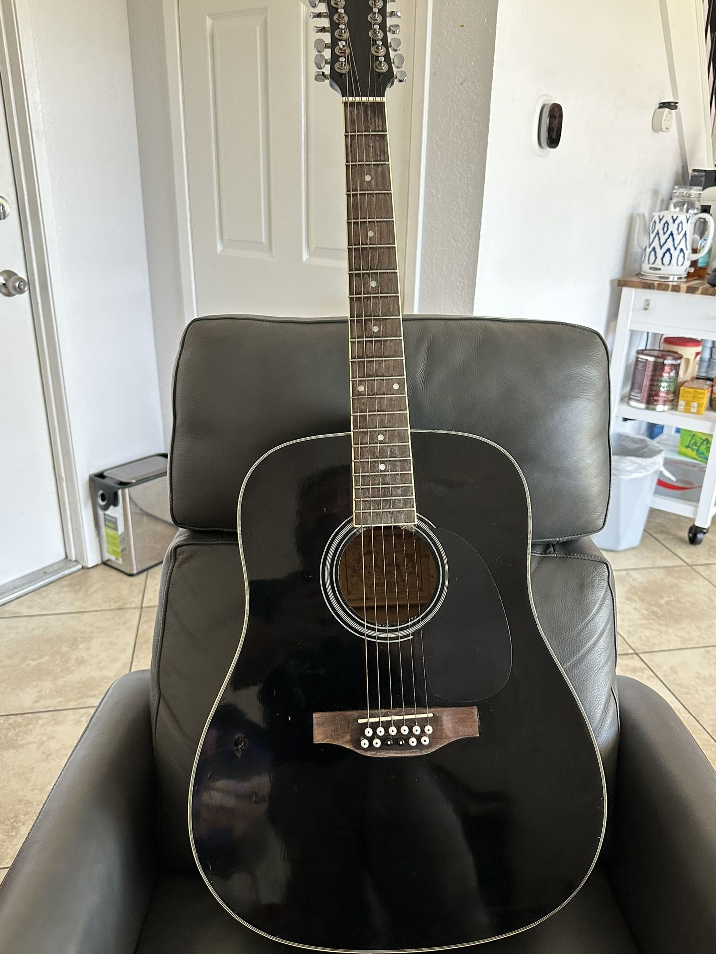 Guitar Carlo Robelli