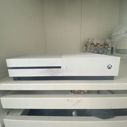 Xbox One S (No Controller)