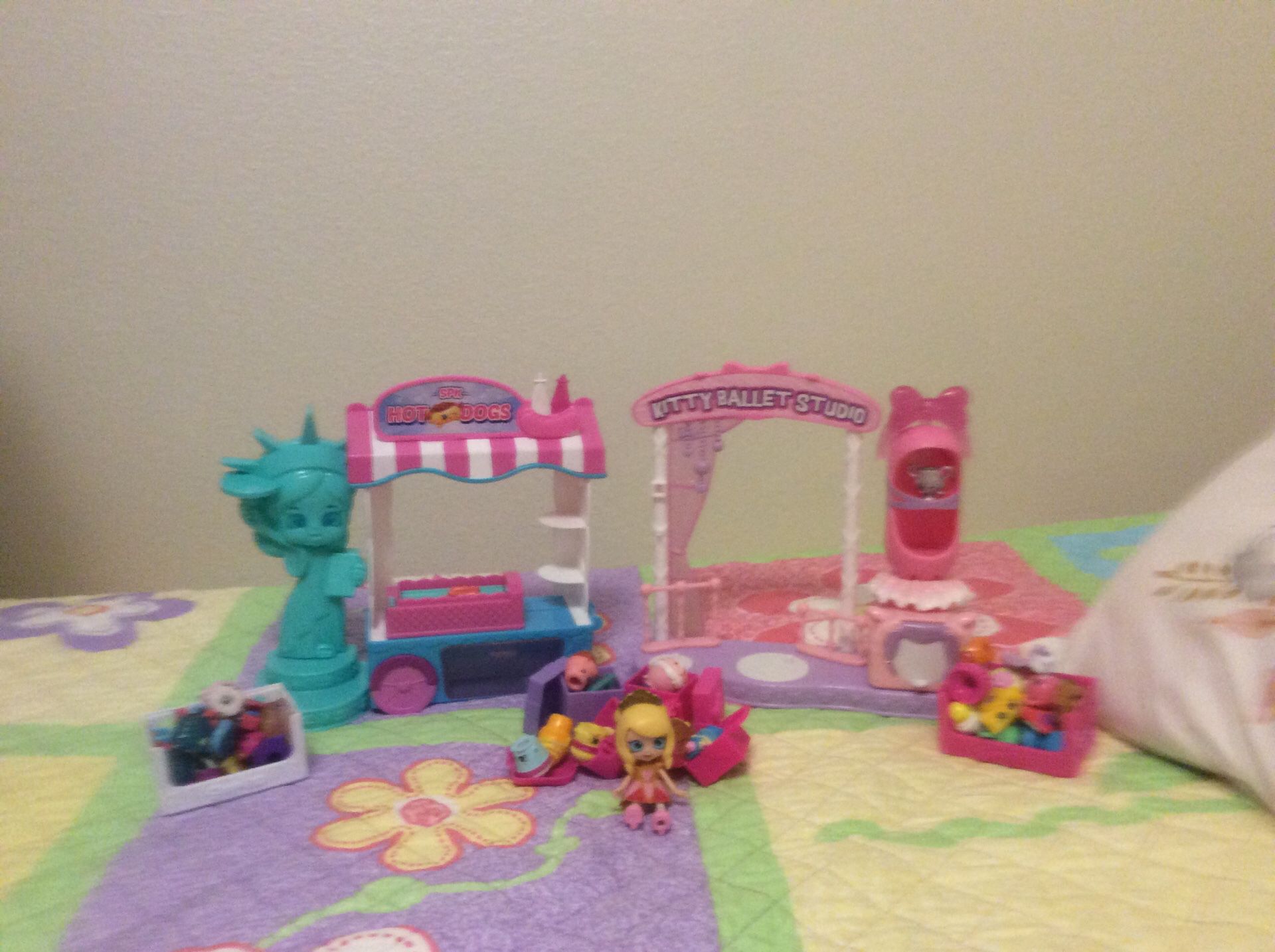 Shopkins toys all for $20
