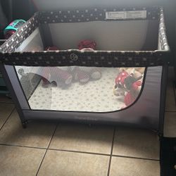 Play pin Crib With mattress 