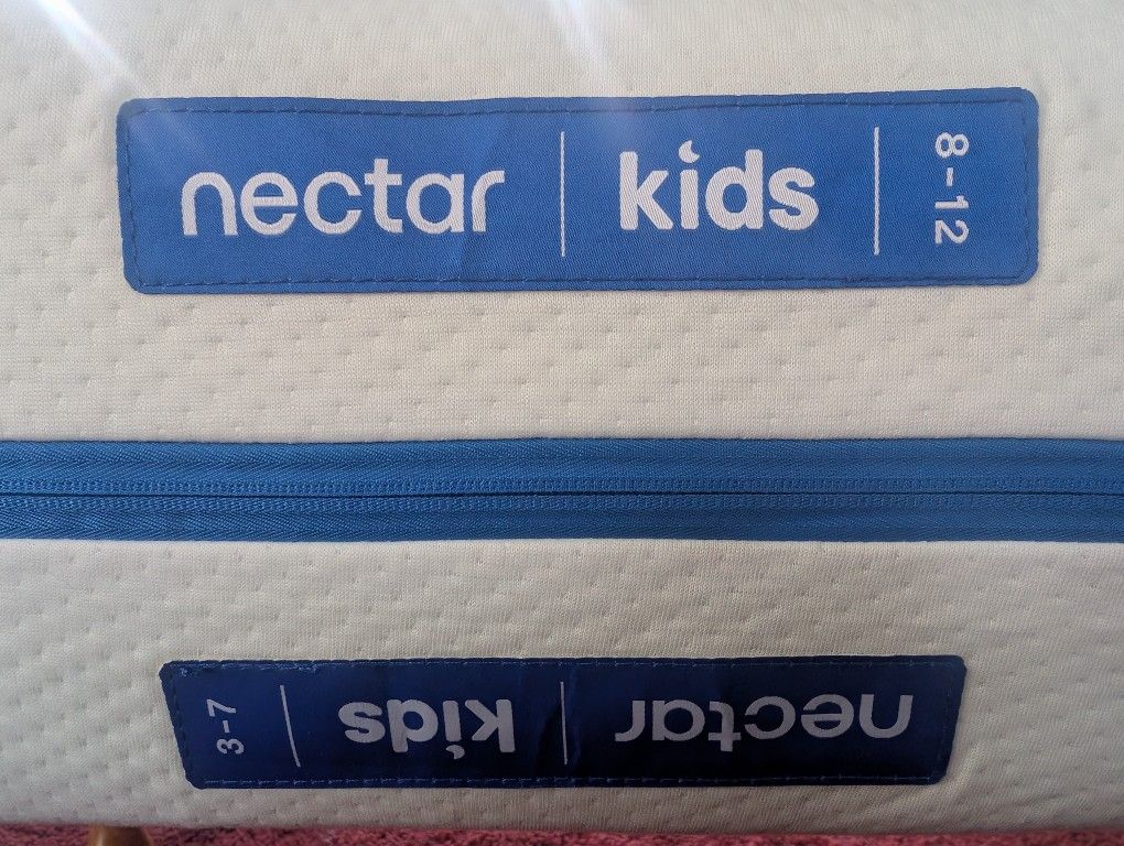 Nectar Kids Memory Foam Mattress, Full, Like New, Perfect Condition