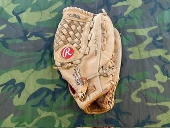 Rawlings RBG4 Leather Fielders Glove Right Hand Throw