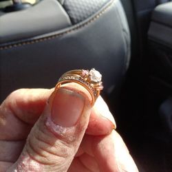 18 K 100 Point Diamond Ring With Two Pink Diamonds 3 Ring Set Welded Togeter