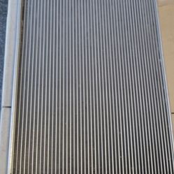 1982----1986 Chevy Blazer, Pick Up / C10-C30/K10, K5 ,4 Row Performance Aluminum Radiator