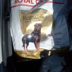 Royal Canin Adult Rottweiler 30 Lb Bag