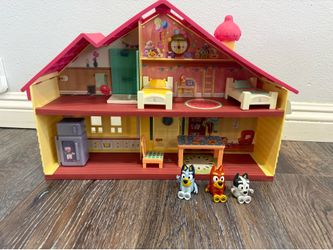 Bluey House and kitchen
