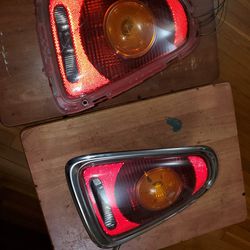07-15 Mini Cooper Tail Light Set In Working Order with Plugs OEM.