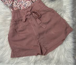 Belted shorts (small-large)