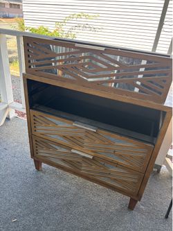 Dresser