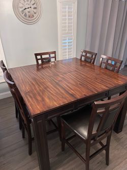 Dining table with 6 chairs