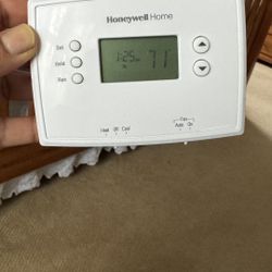 Thermostat Honeywell With Digital Display 1-week Programmable