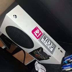 Xbox Series S (Read Description) Willing To Do Trades For Iphones That Work