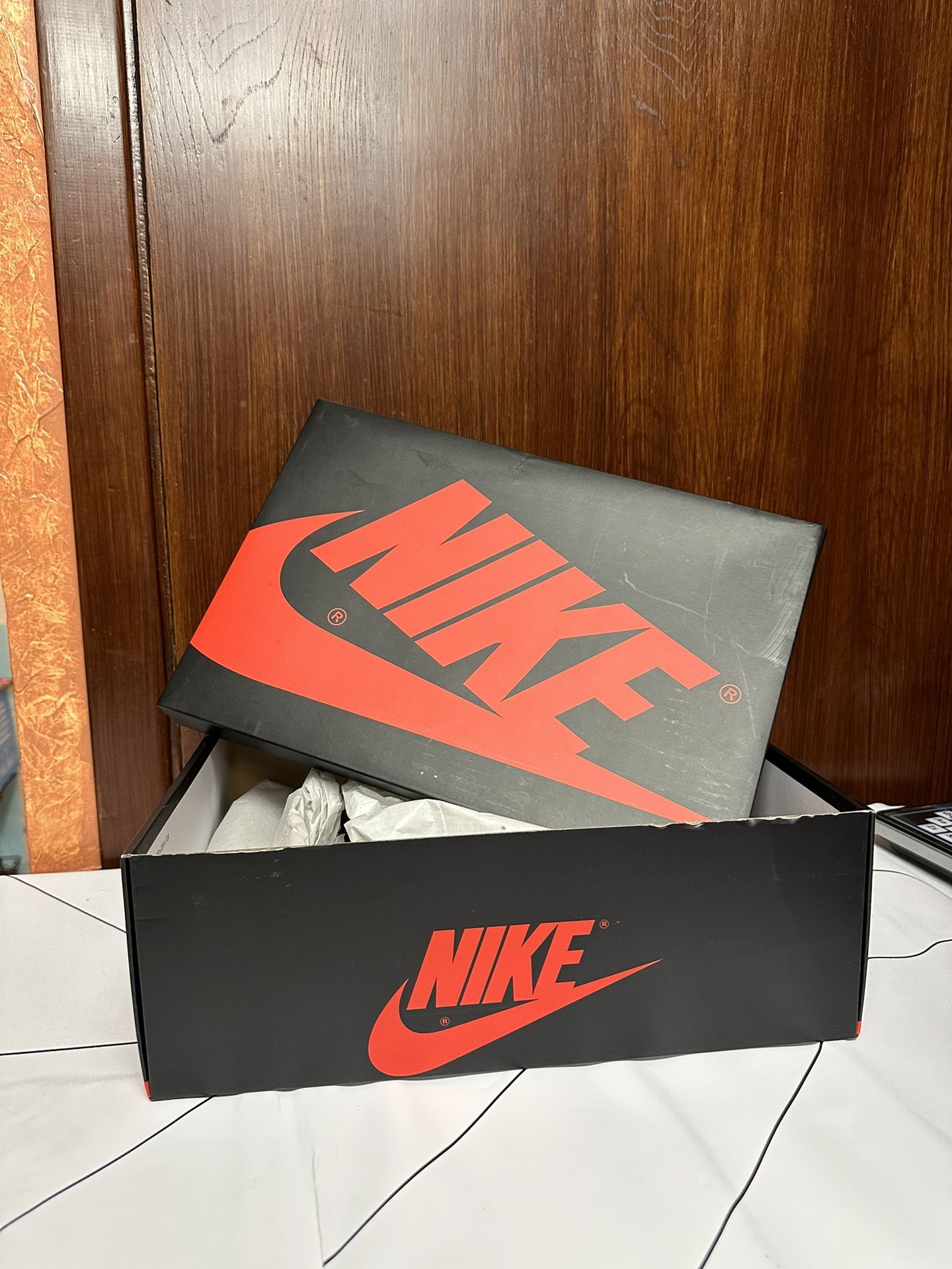 Air Jordan 1 Retro High Shoes Replacement Box - empty storage box