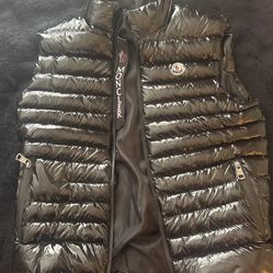 Moncler Puffer Best