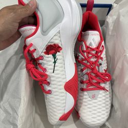 NEW GIANNIS IMMORTALITY BASKETBALL SHOES SIZE 10.5