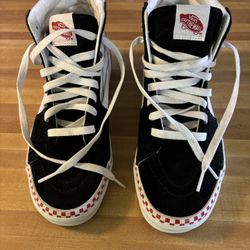 New Vans High Top Shoes - Men’s Size 7.5