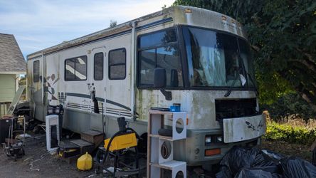 Free campers, RVs, and caravan