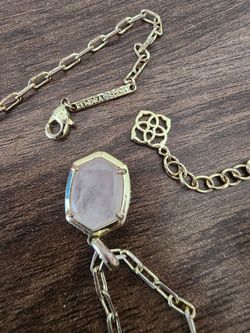 Kendra Scott
Rose Quartz Pendant Chain Necklace