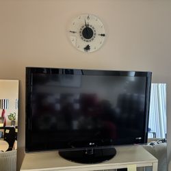 42” TV