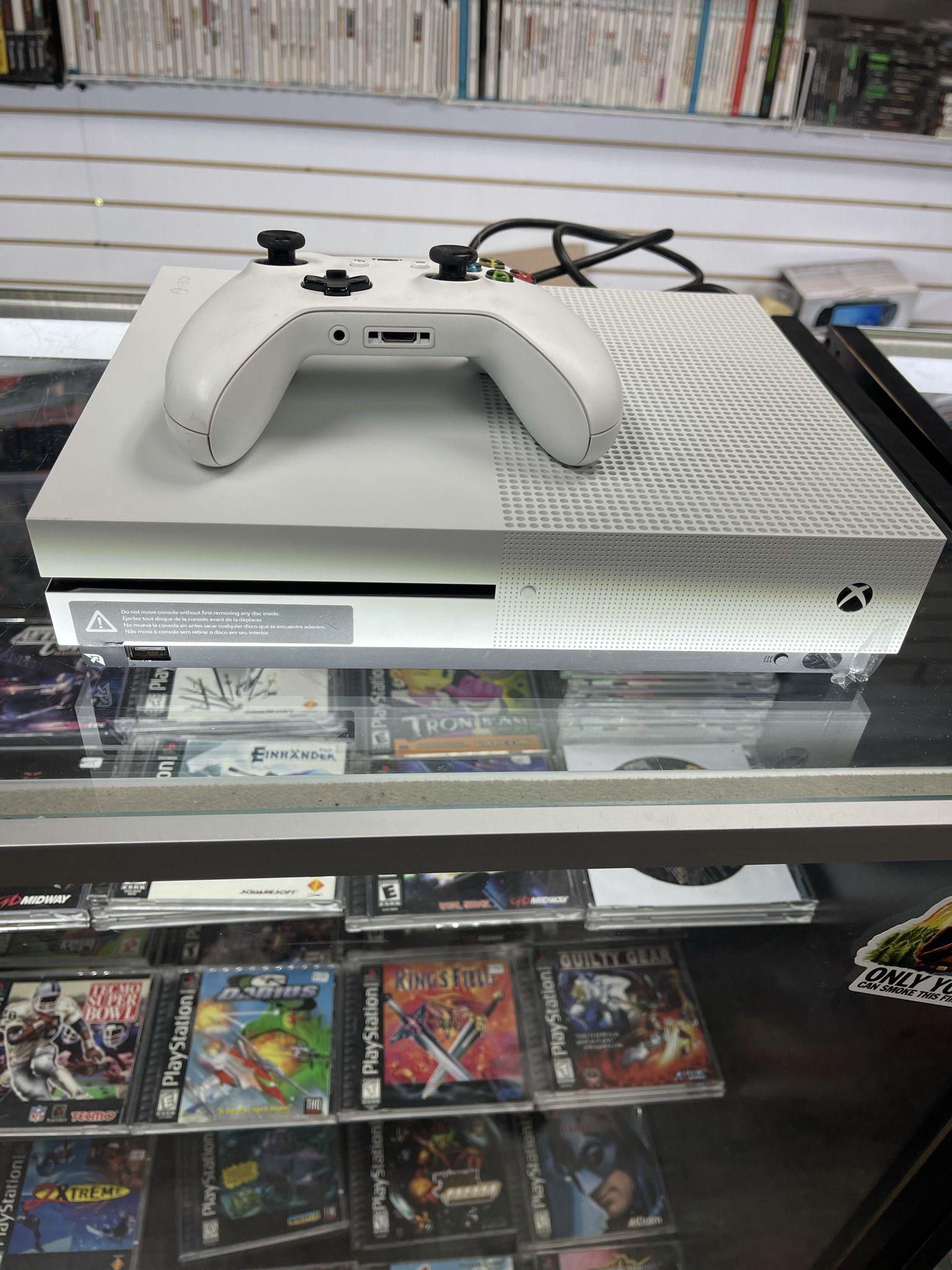 Xbox One S Complete $130 Gamehogs 11am-7pm