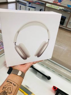 Apple AirPods Max Headphones