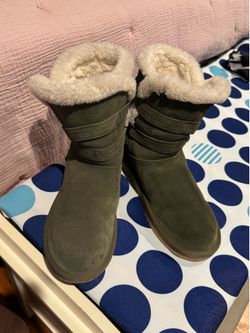 From UGG women’s boots size 7