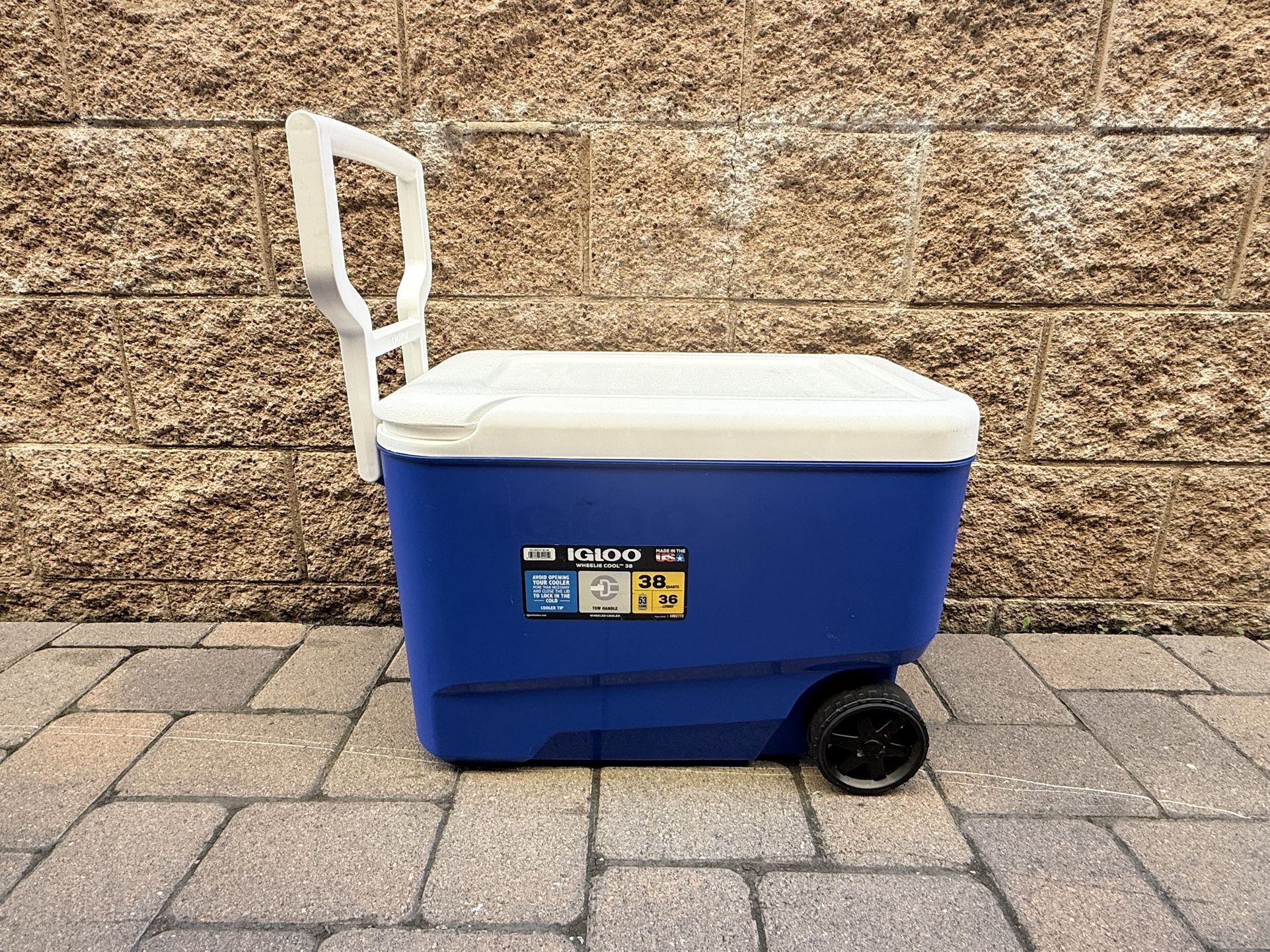 Igloo 38 QT Wheelie Cool Hard Sided Cooler with Wheels, Blue