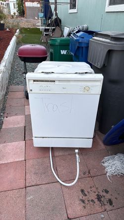 Dish washer