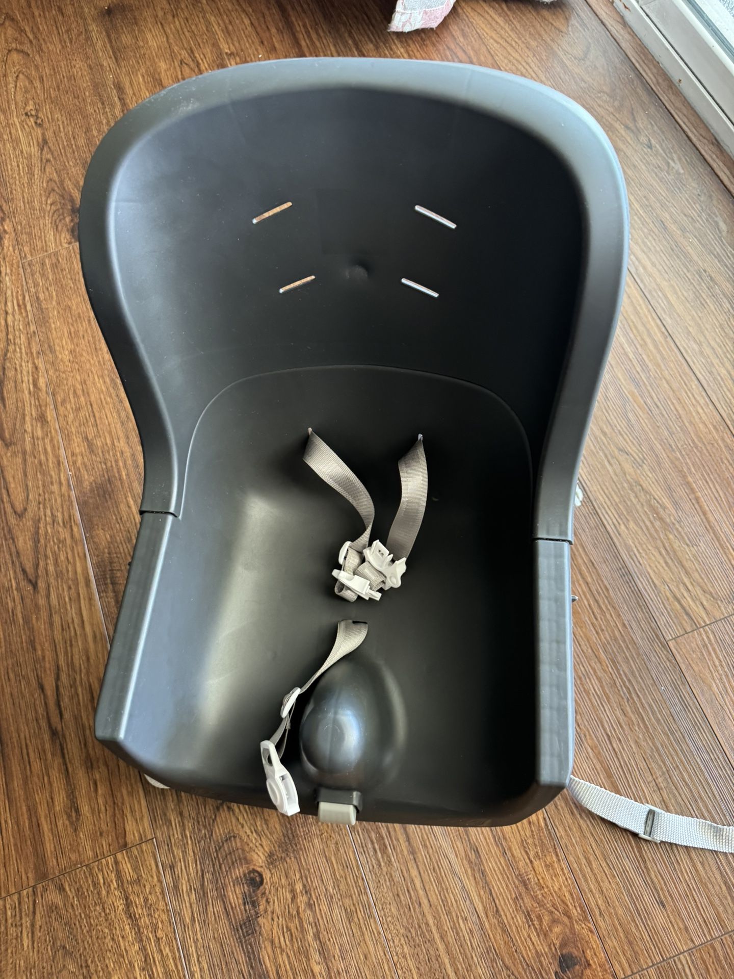 Graco Booster Seat With Table