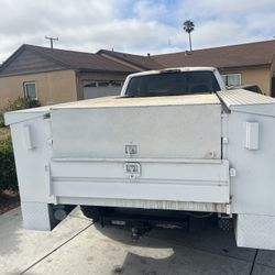 Service Bed Truck
