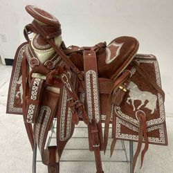 Nueva Montura charra bordada