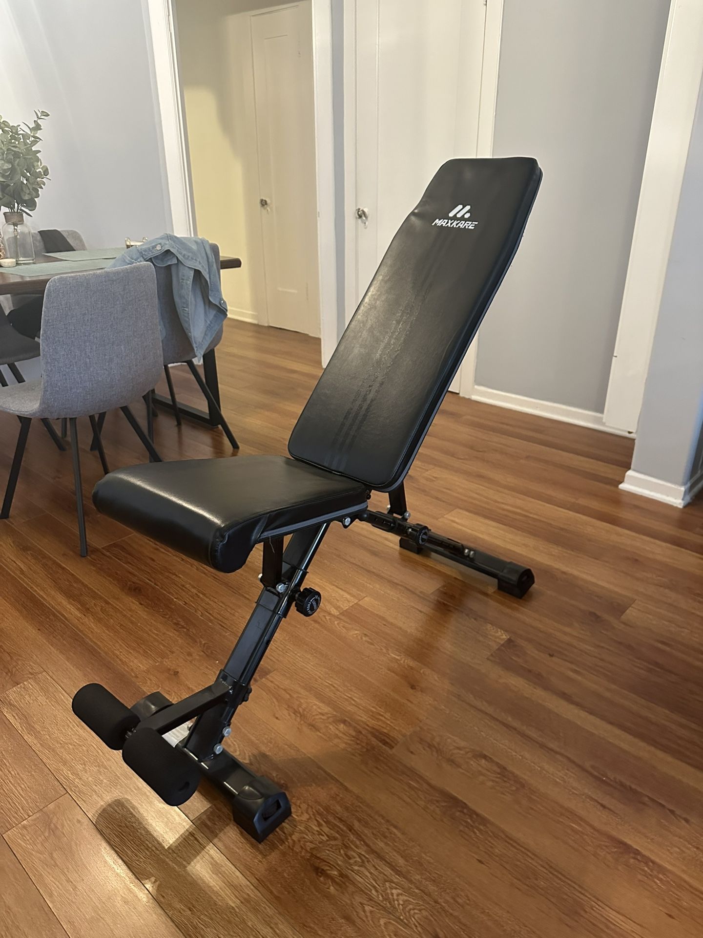 Adjustable Weight Bench