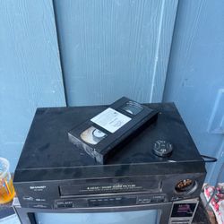 SHARP VC-A410U VCR 4 Head VHS Player VCR No Remote WORKS - SEE PHOTOS